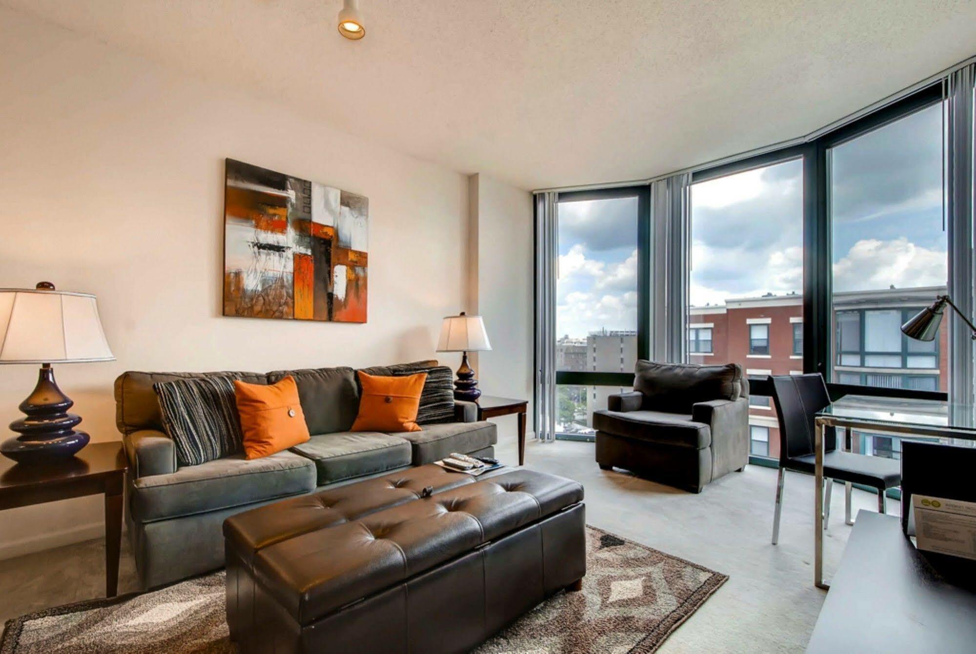 Global Luxury Suites At Thomas Circle Washington Exterior photo