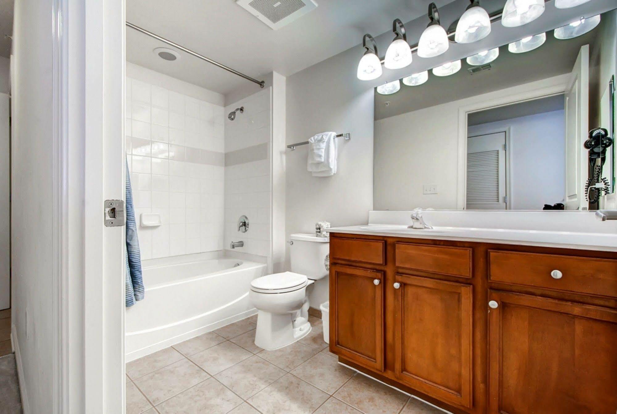 Global Luxury Suites At Thomas Circle Washington Exterior photo